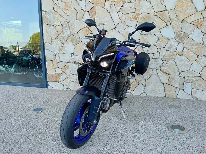 YAMAHA 1000 2024 + options.  MT10
