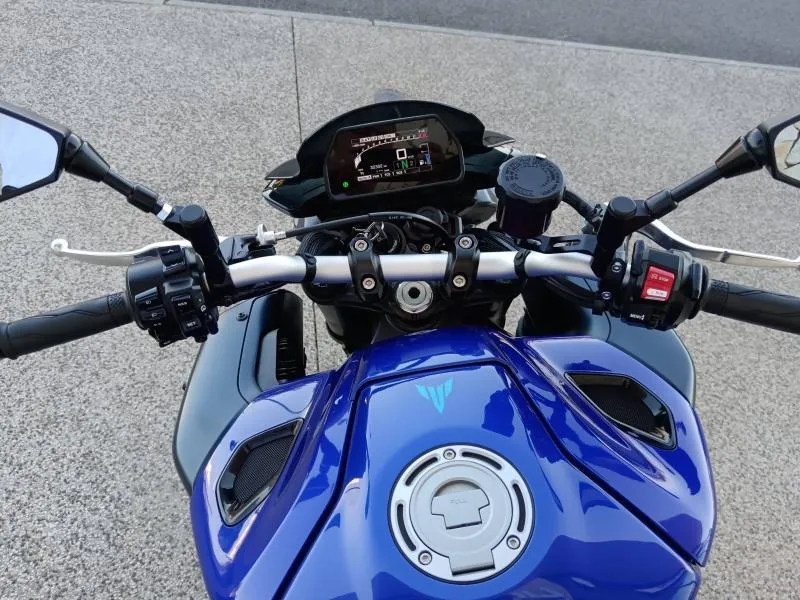YAMAHA 1000 2024 + options.  MT10
