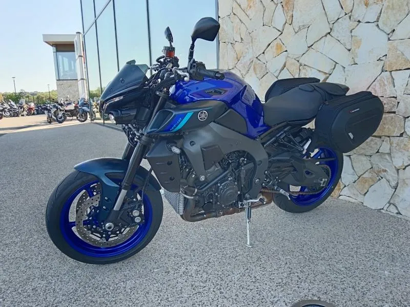 YAMAHA 1000 2024 + options.  MT10