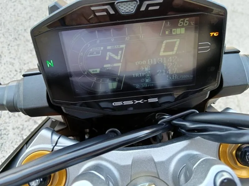 SUZUKI 1000 2022 1ére main