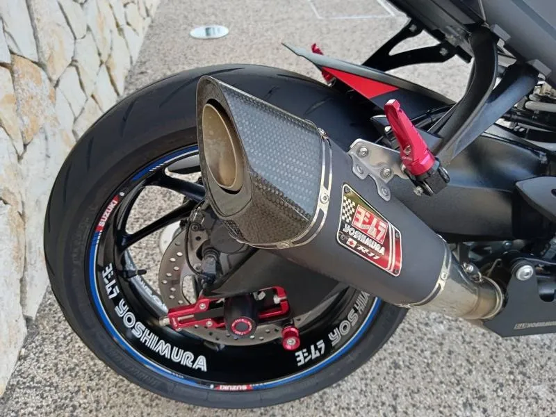 SUZUKI 1000 2022 1ére main