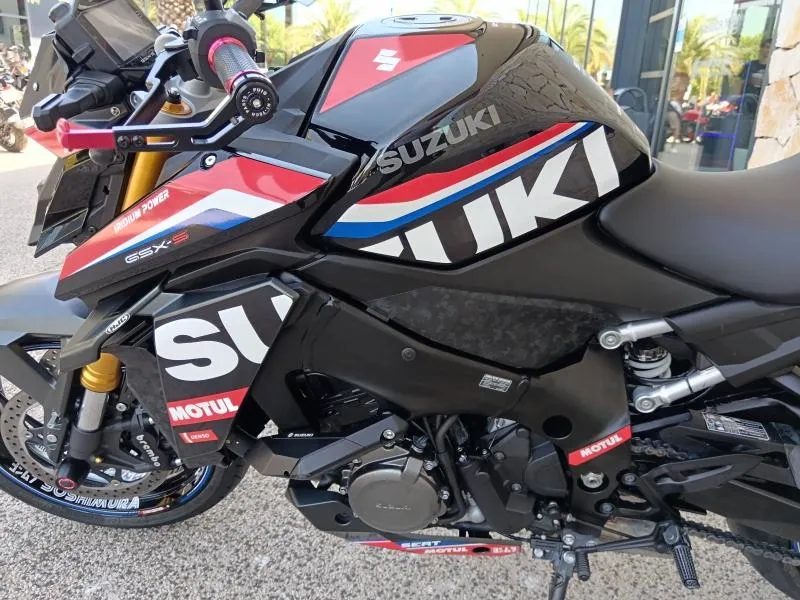 SUZUKI 1000 2022 1ére main