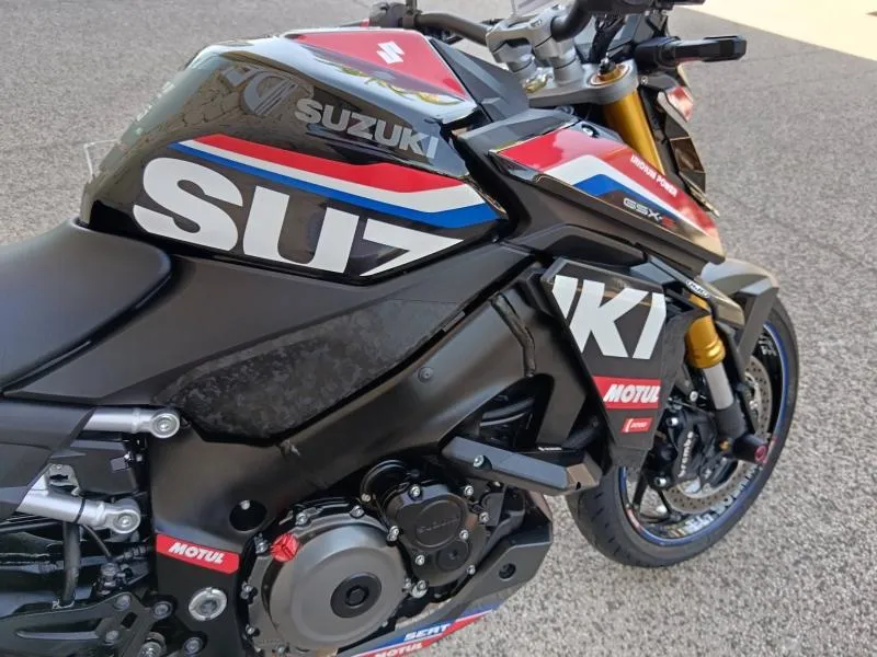 SUZUKI 1000 2022 1ére main