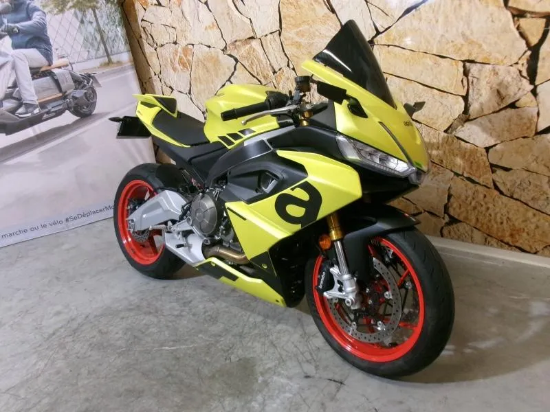 APRILIA RS 660 2025 105cv + RIZOMA