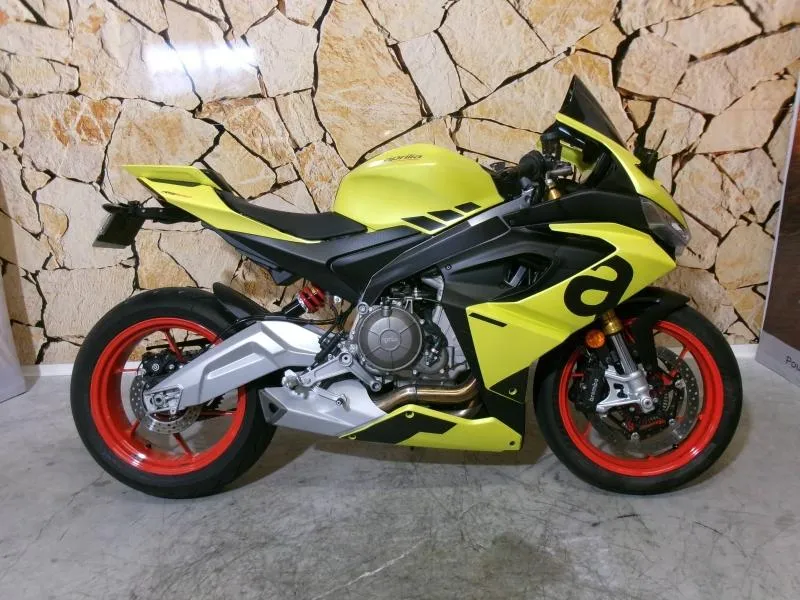 APRILIA RS 660 2025 105cv + RIZOMA