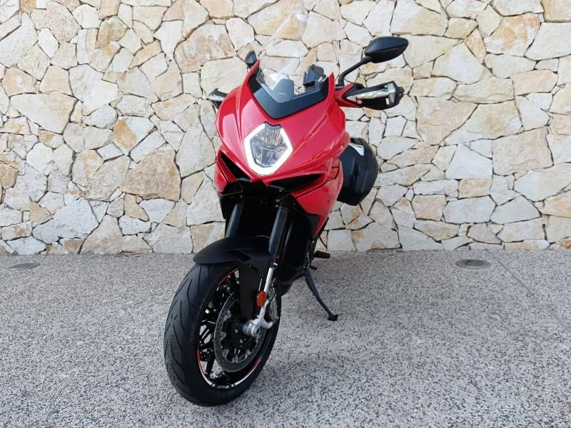 MV-AGUSTA Veloce 800 rosso + options