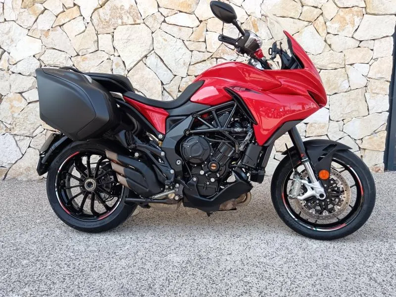MV-AGUSTA Veloce 800 rosso + options