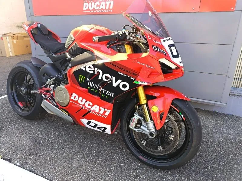DUCATI PANIGALE V4 S 2024 EQUIPEE PISTE + CARENAGES ORIGINE GARANTIE 1AN
