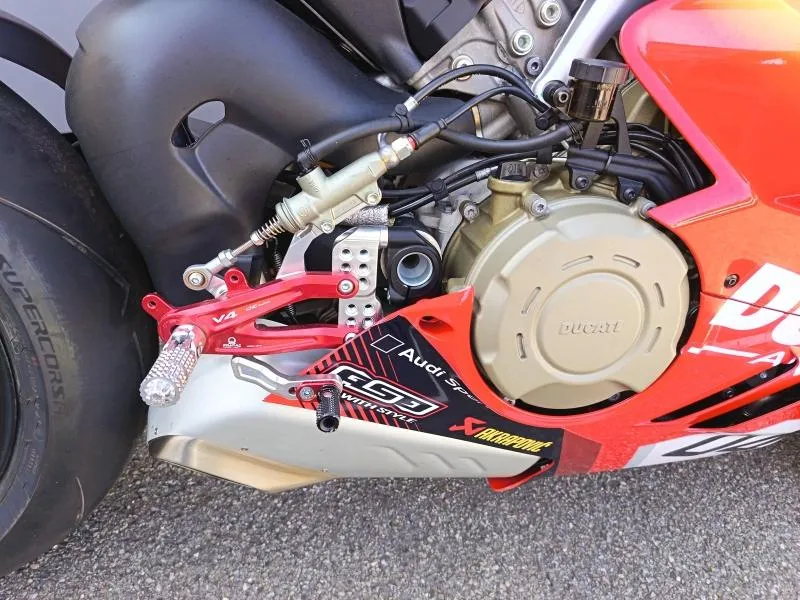 DUCATI PANIGALE V4 S 2024 EQUIPEE PISTE + CARENAGES ORIGINE GARANTIE 1AN