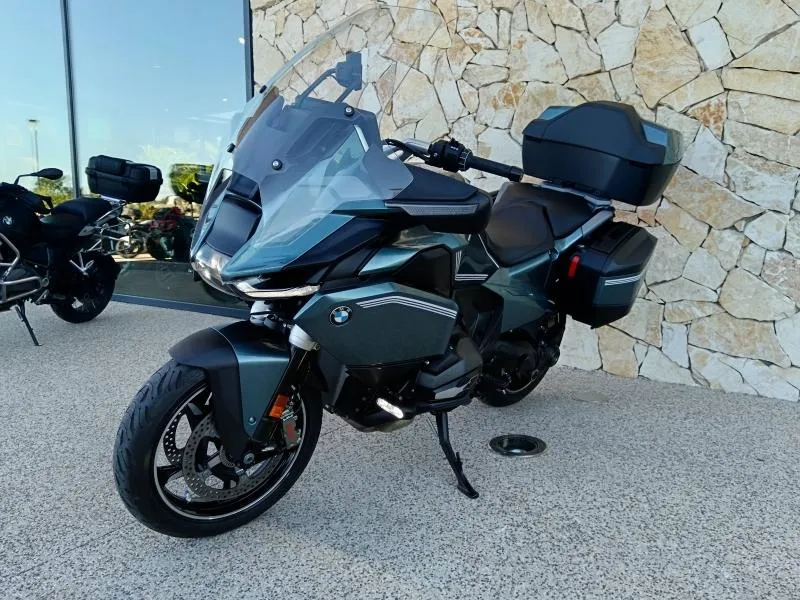 BMW 1300 RT boite auto full options + 719. GA 5 ANS