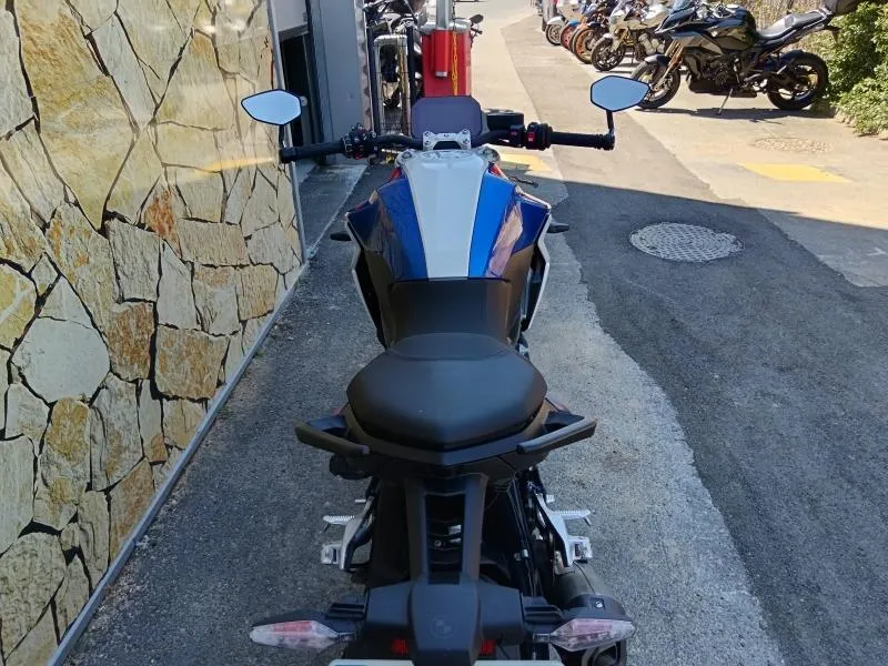 BMW F 900 R 2025