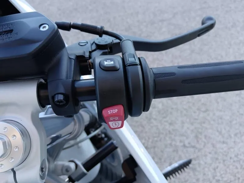 BMW 1200 NineT Racer + Capot de selle 6500km