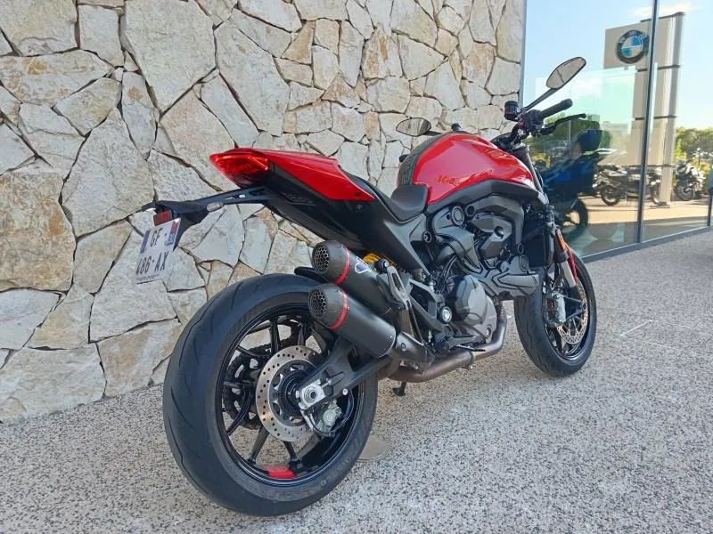 DUCATI Monster 937