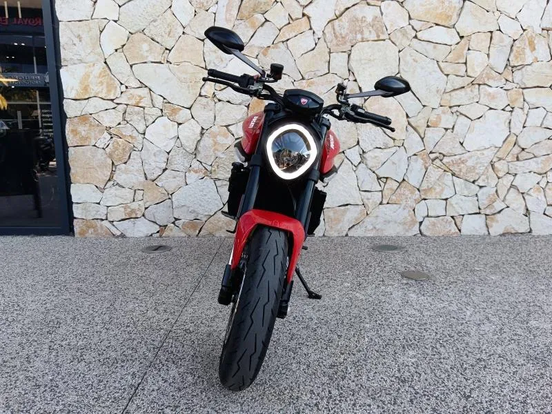 DUCATI Monster 937