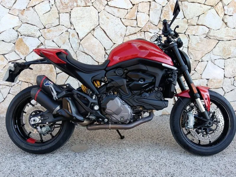 DUCATI Monster 937