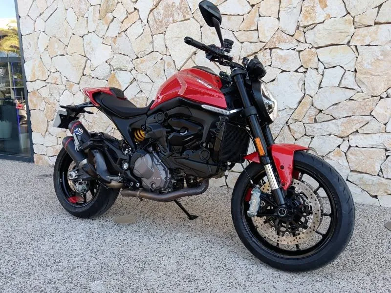 DUCATI Monster 937