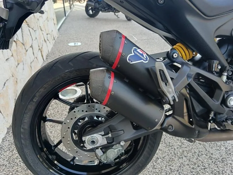 DUCATI Monster 937