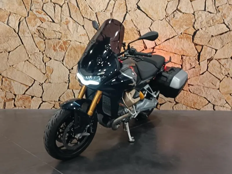 MOTO-GUZZI V100 Mandello 1000