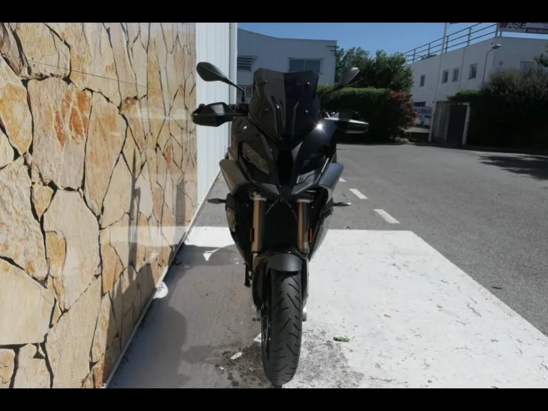 BMW 1000 XR Style Triple Black + Options