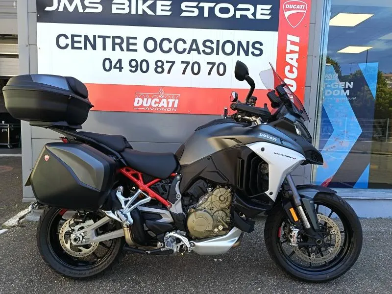 DUCATI Multistrada V4 S Travel & Radar 1ère main 4700 kms ! Ligne complète, Top case etc... gar