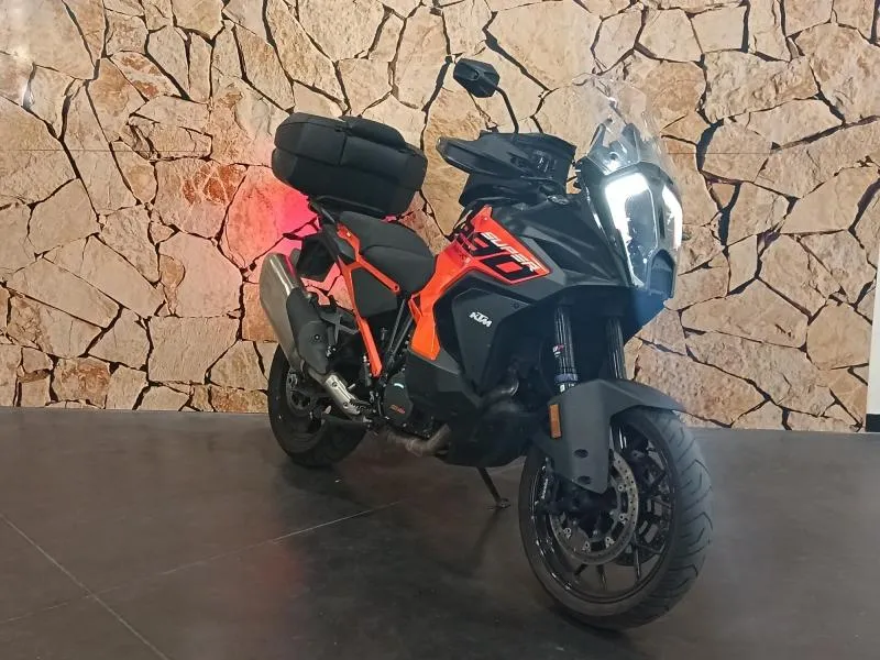 KTM SUPER ADVENTURE S .