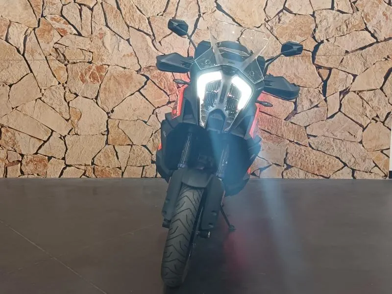 KTM SUPER ADVENTURE S .