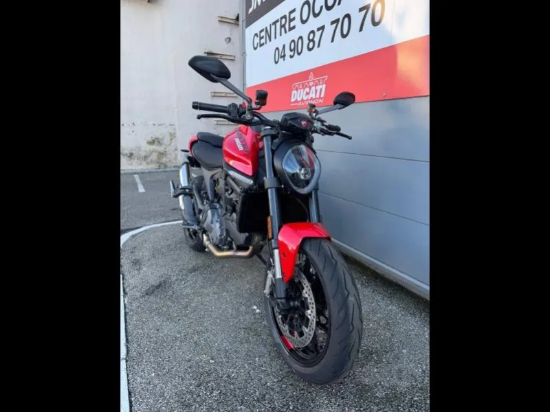 DUCATI Monster 937