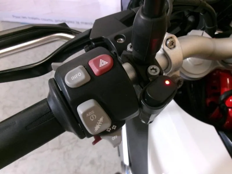 BMW F 800 GS A2 + AKRAPOVIC + TOP CASE + ESA