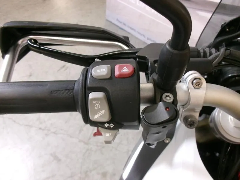 BMW F 800 GS A2 + AKRAPOVIC + TOP CASE + ESA