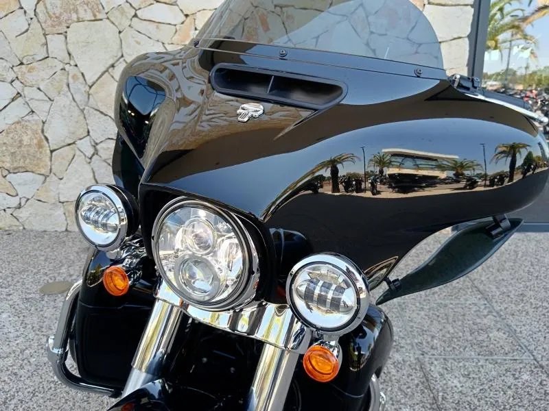 HARLEY-DAVIDSON 1868 Noir + pot