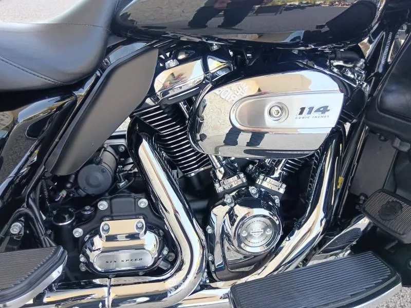HARLEY-DAVIDSON 1868 Noir + pot