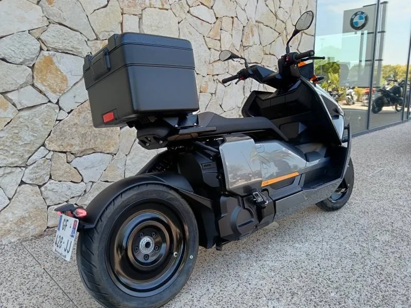 BMW CE04 15kw 20cv finition pro + top case