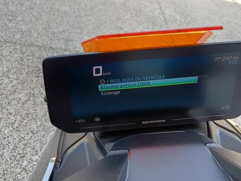 BMW CE04 15kw 20cv finition pro + top case