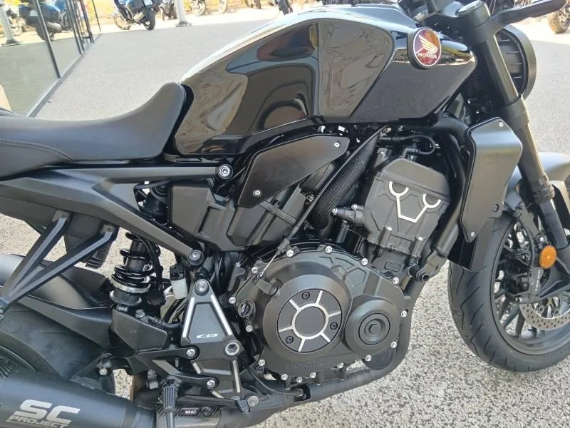 HONDA 1000 R+ 2023 Black edition