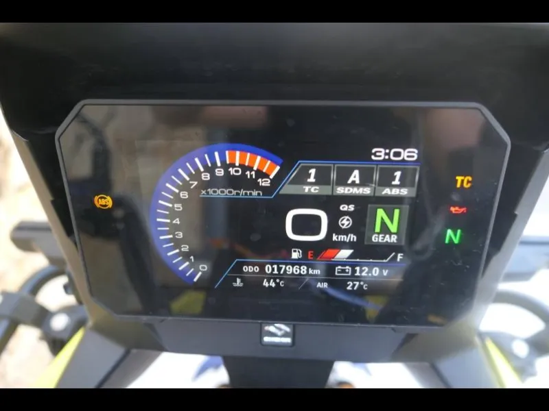 SUZUKI 800 DE + Options