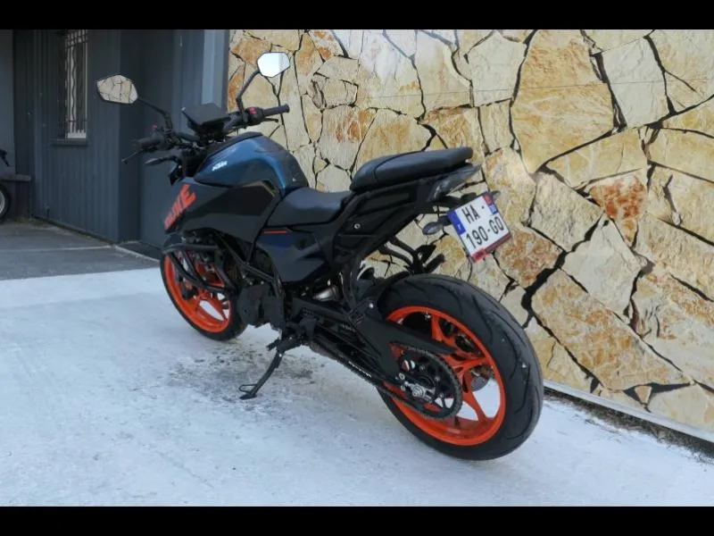 KTM 125 + Silencieux Akrapovic + Options