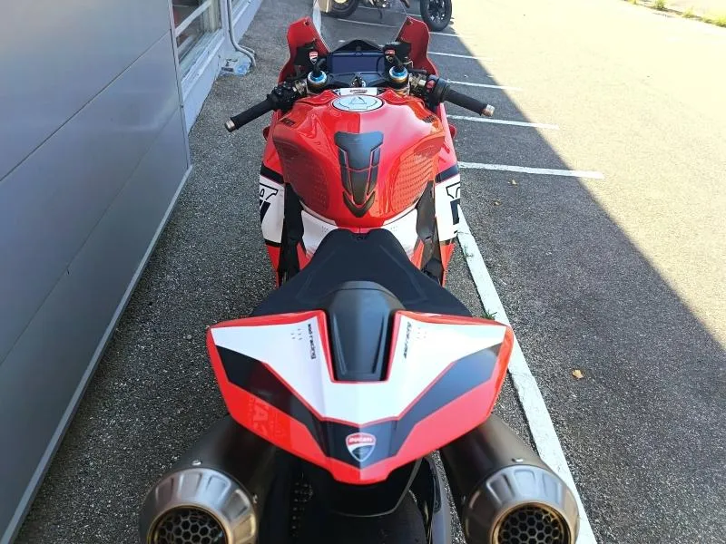 DUCATI Panigale V4 S mod 2025 1ère main- ligne complète