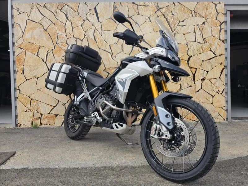 TRIUMPH 900 Rally Pro