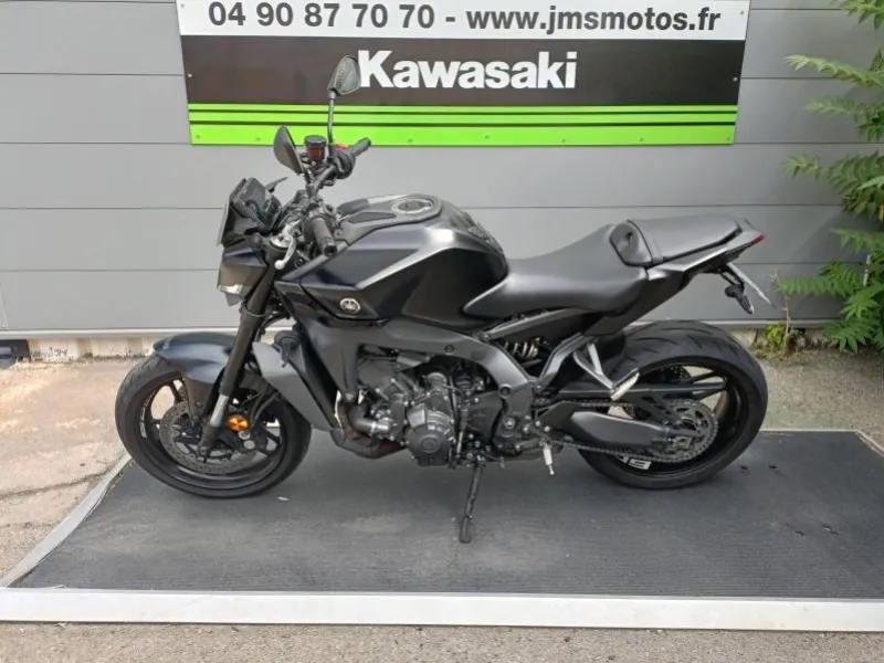 YAMAHA -09 900 REVISEE A SASIR