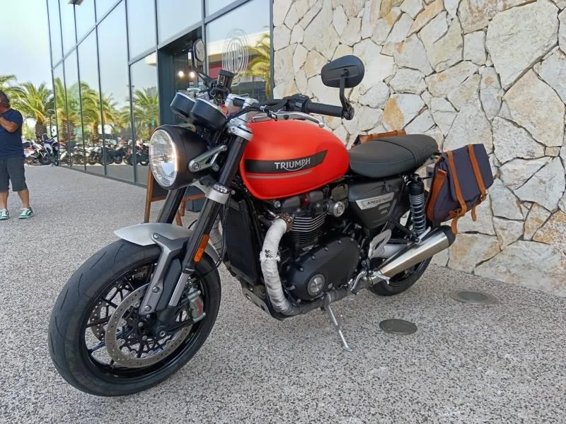 TRIUMPH Speed Twin 1200 + sacoches