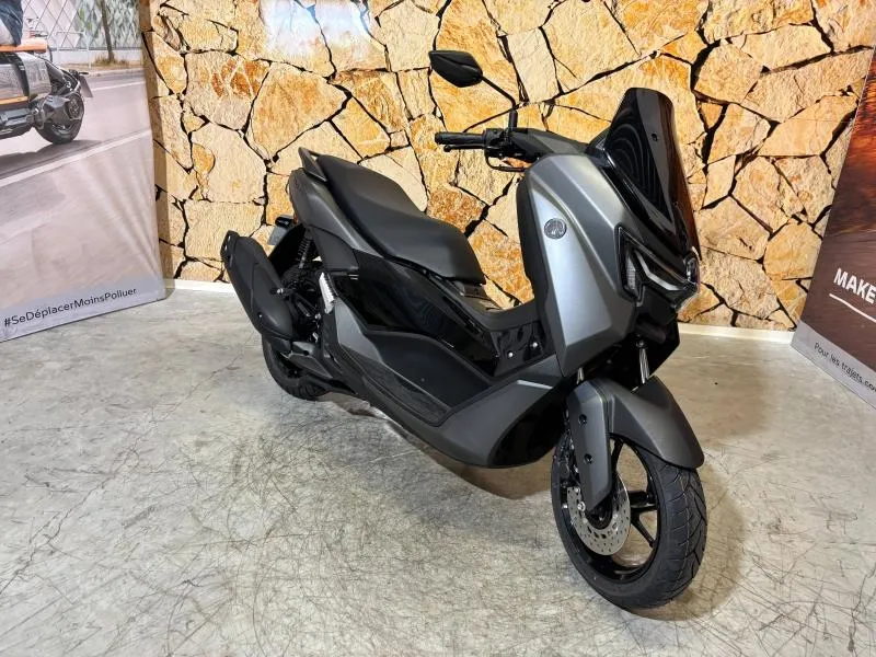YAMAHA NMAX 125
