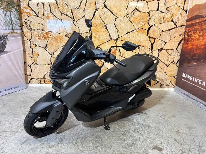 YAMAHA NMAX 125