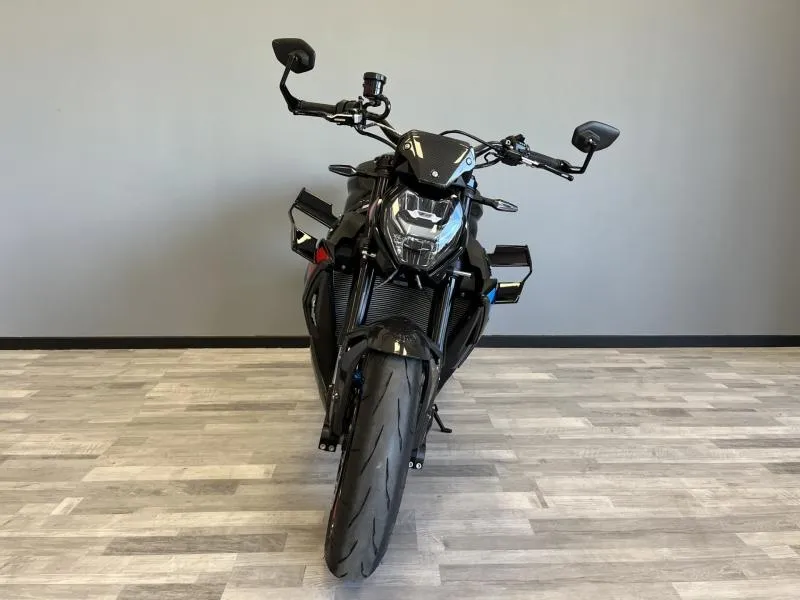 BMW M 1000 R
