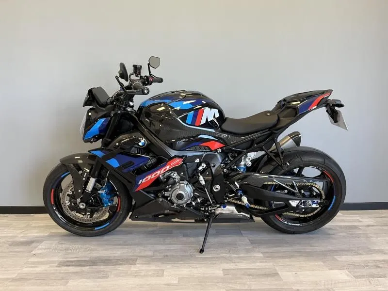 BMW M 1000 R