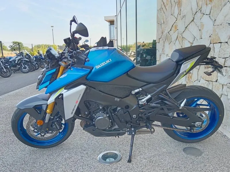 SUZUKI 1000 2023