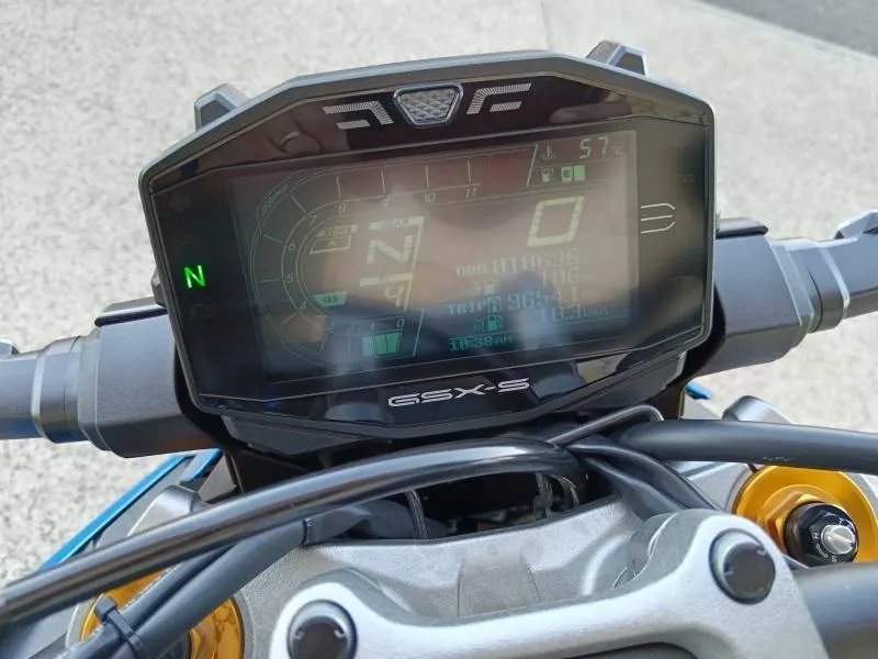 SUZUKI 1000 2023