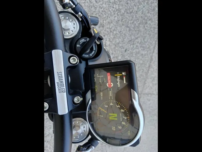 DUCATI 800 Nightshift