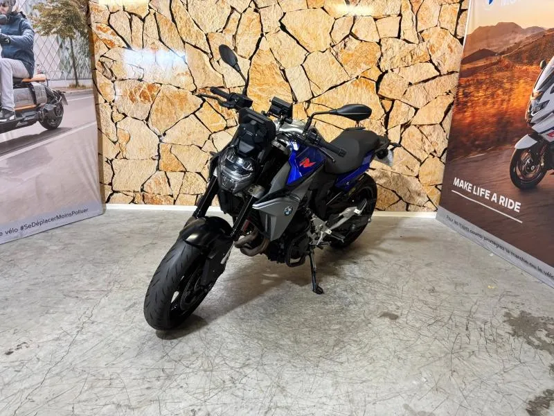 BMW F 900 R
