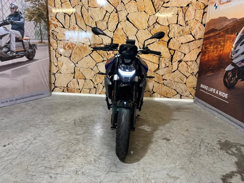 BMW F 900 R