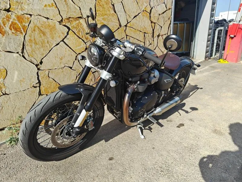 TRIUMPH Bobber 1200 TFC n°146/750